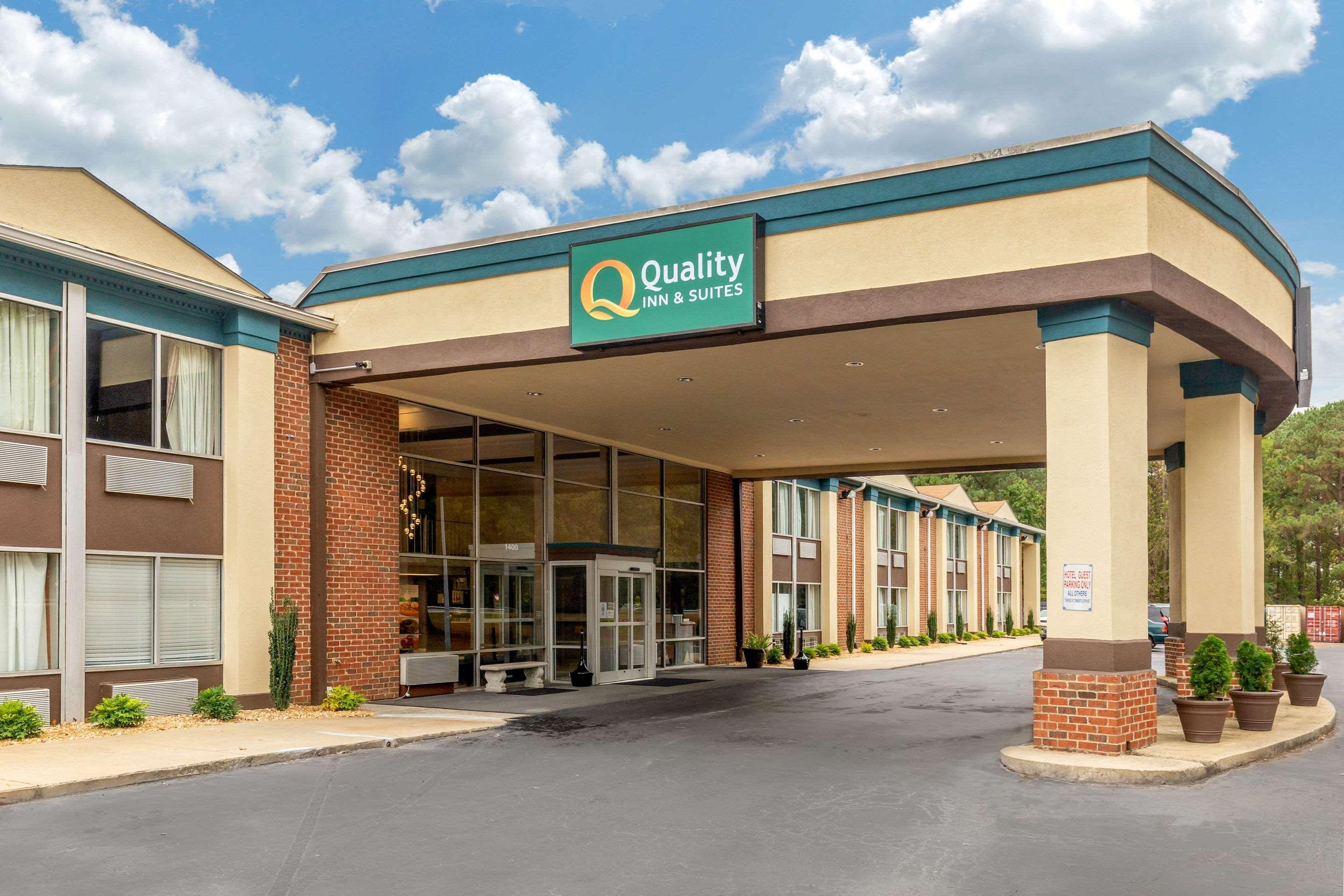 Quality Inn & Suites Apex-Holly Springs Exterior foto